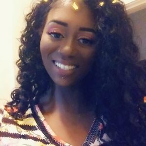 Meet your Posher, Charelle